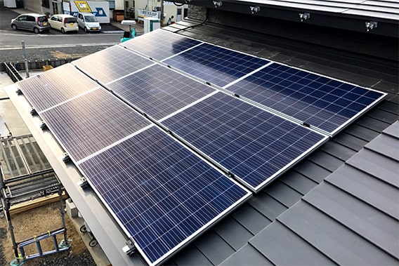 屋根上 太陽光発電設置